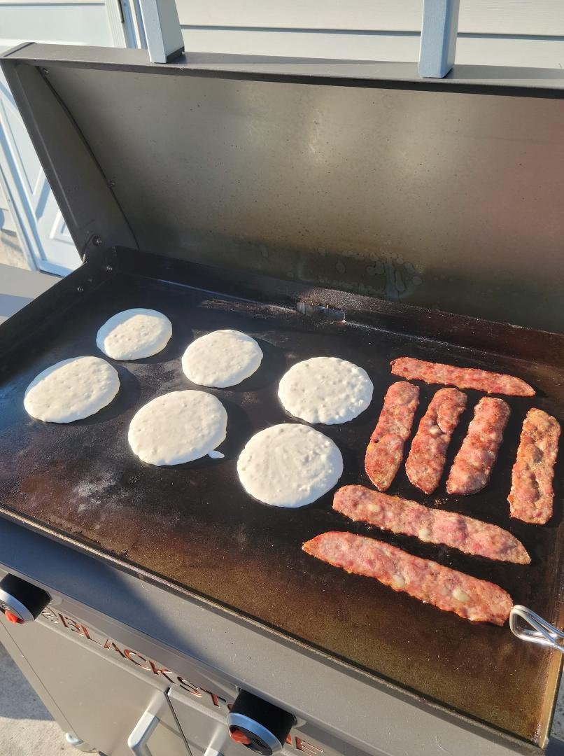 Breakfast on the Blackstone this morning. 🥓🥞🥚