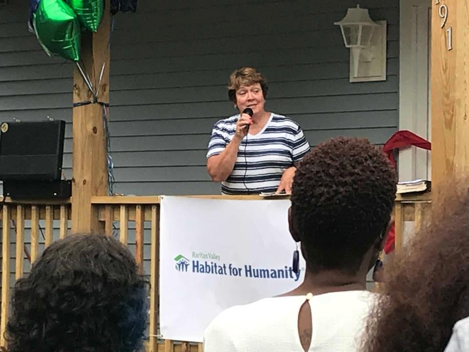 Lynn introduces the Thomas family at the dedication of Raritan Valley Habitat’s 51st home. Great family. Nice home. 😁