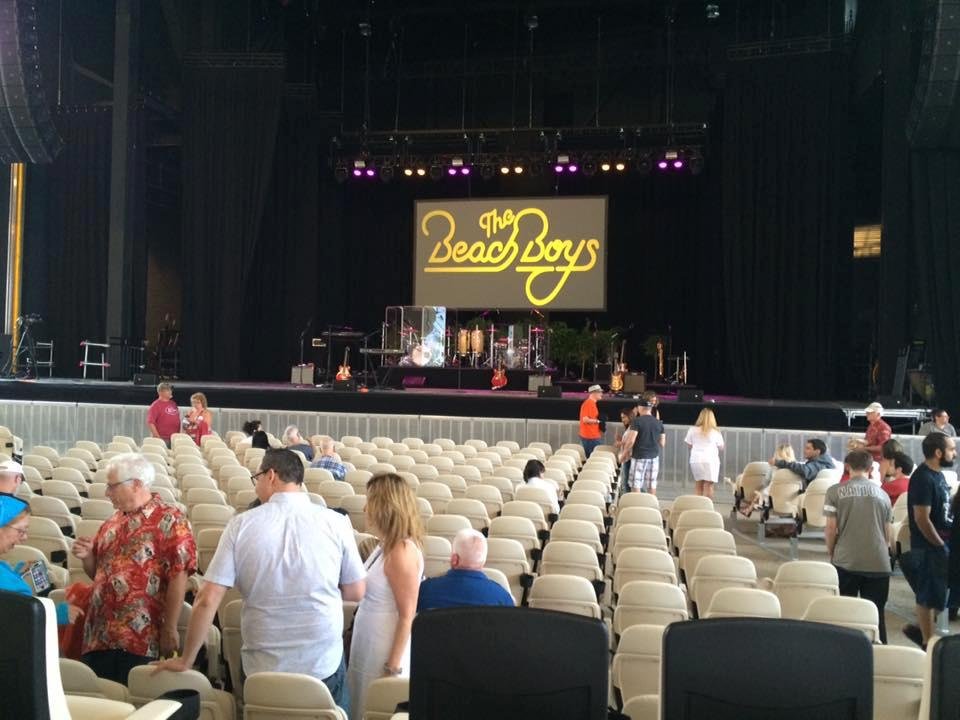 Seats are better than I even thought !!!
Wow!! 👍🏻👏🏻😀🍺🎶⛱Beach Boys!