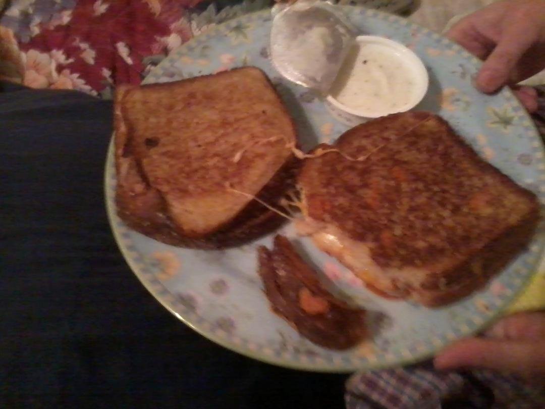 Best dang welfare pizza pocket...(grilled cheese with marinara and ranch dipping sauce)