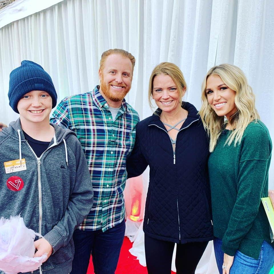 Shout out to Justin Turner! Thank you for all you do; on and off the field!💯❤️💯💙