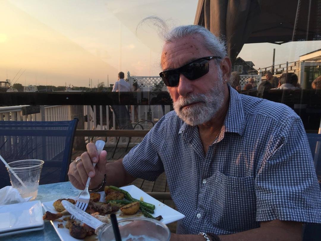 Dinner at the Oar in Patchogue with Steve😊