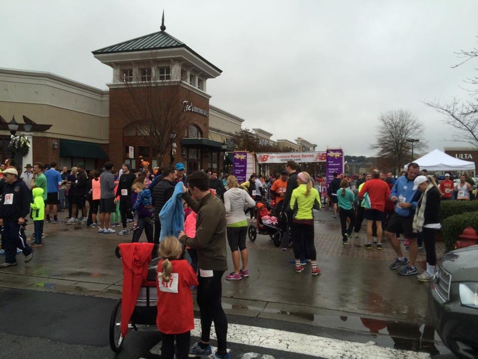 Thanksgiving day 5k. Glad I finished under 30 minutes, now I can eat more later without guilt! Happy thanksgiving to all my friends in FB land!!