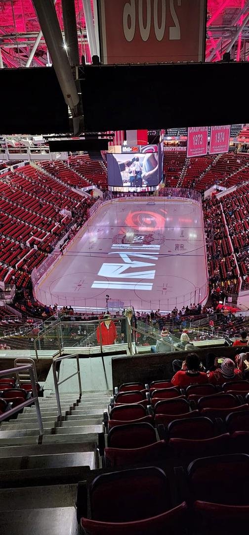 Vegas vs Hurricanes