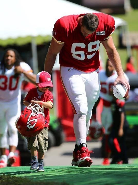 Helmet Carrying Day at Chief's practice. You always have time for the young admirers Reid, don't ever change. A small gesture like this will be remembered forever...