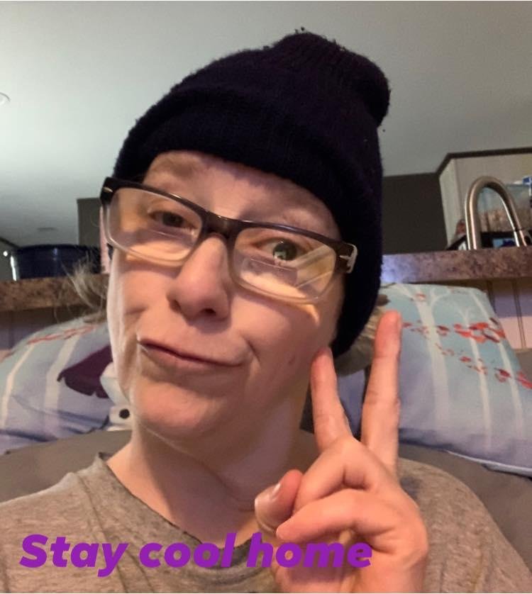 U notices my hat cover up while I’m cooking hate damages my hair fall imma get haircut when I get $$ grr
Ya have good day stay out hot day suck 🤪🤪🤪🤪🤟