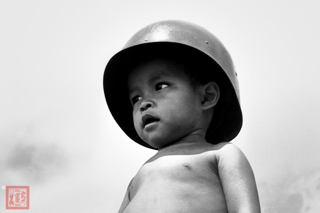 Peter Shaw's album, VIETNAM : In the Foot Steps of Robert Capa