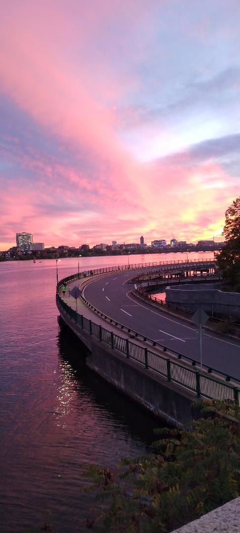 Photo taken from the Longfellow Bridge, Cambridge side, looking over the Charles River towards Boston