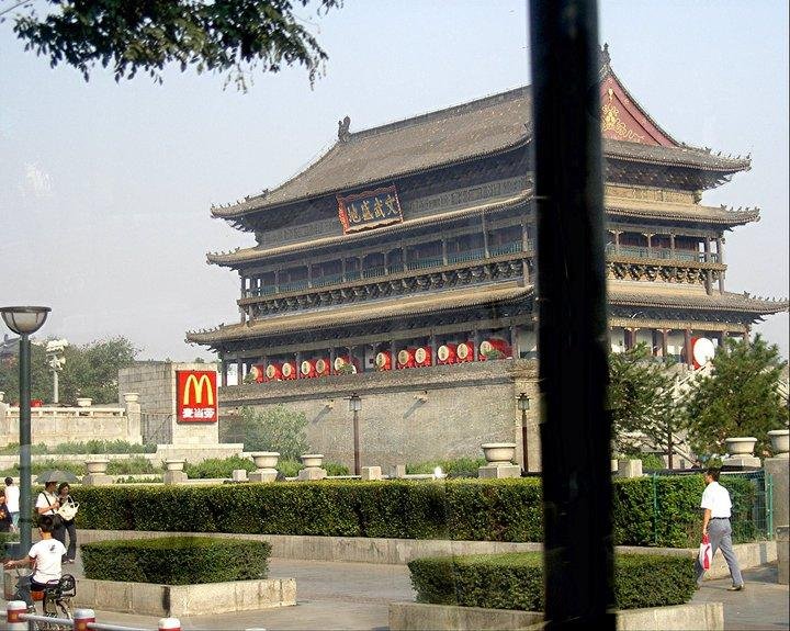 Interesting clash of cultures in Xi'An