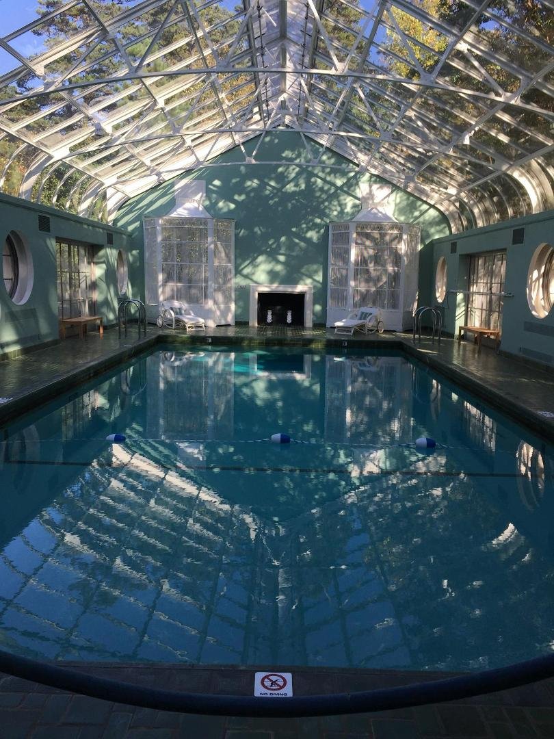 A pool to die for!