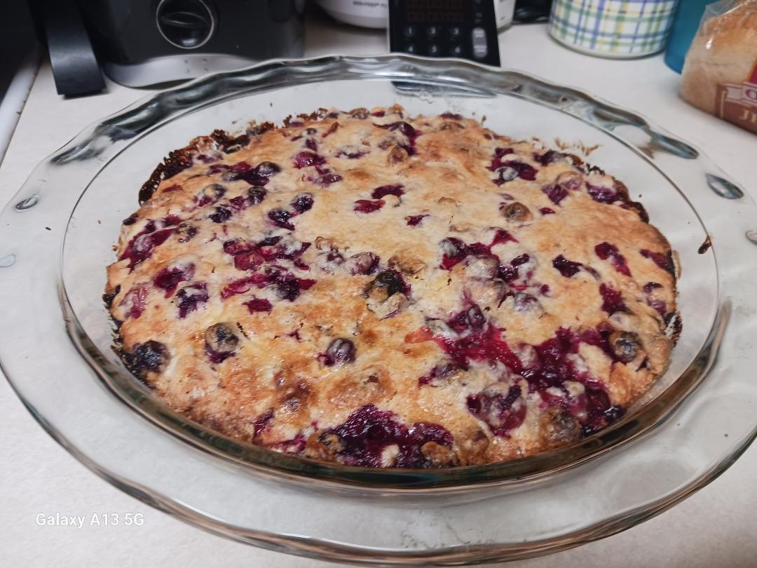 I noticed that I had a small jar of almond extract, I've had it for some time and have forgotten why I bought it to begin with. So I decided to go online and find a recipe that uses almond extract. I found a recipe for a cr