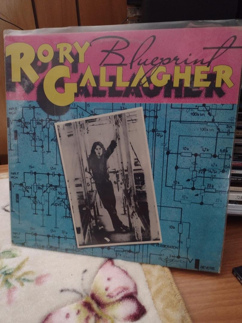 At one time,Rory was considered,one of the best guitar player in the world.