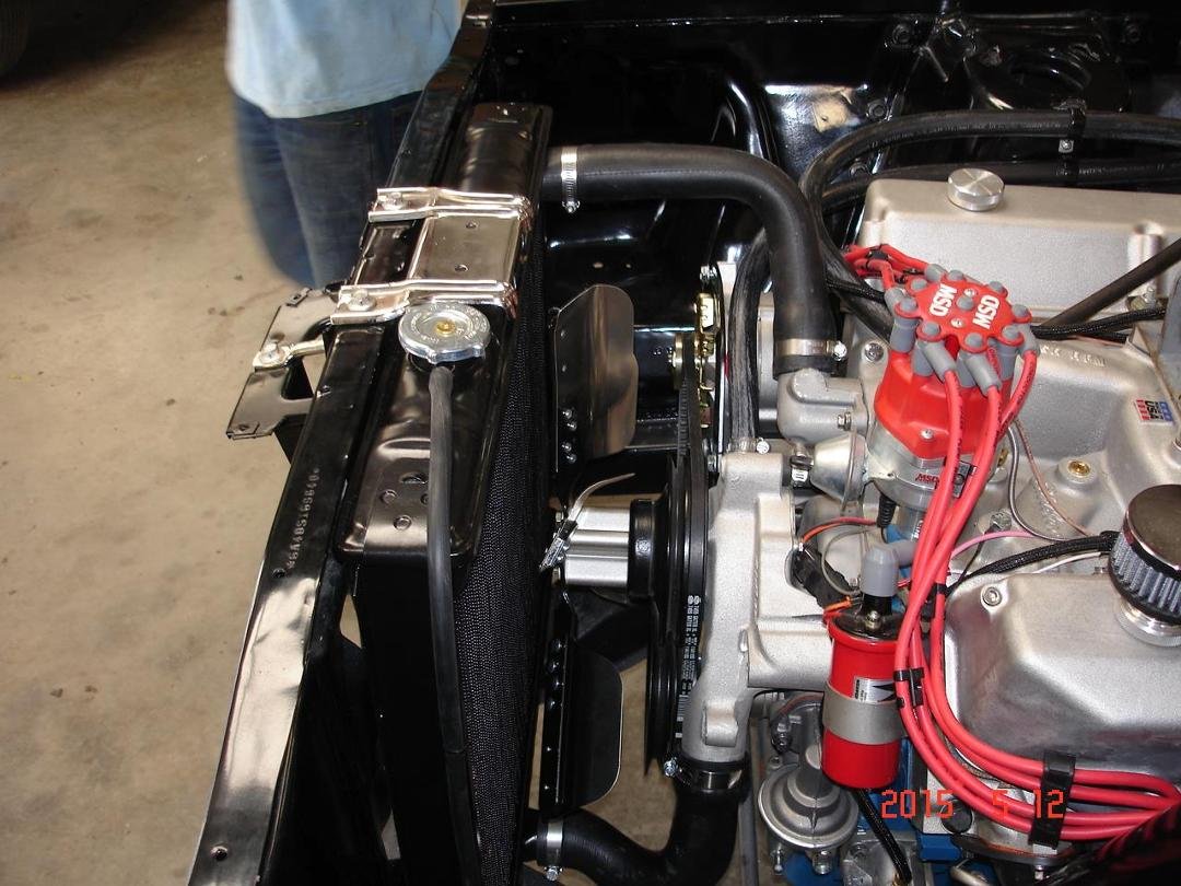 US Radiator desert style optima flow along with a six blade flex fan.