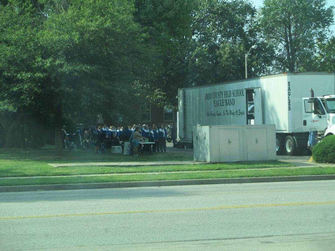 Just recently last Saturday, I took a trip down to Owensboro and came across many Kentucky high school marching bands where a competition was going on. Have we had the extra time, we could have stop by and watch these bands