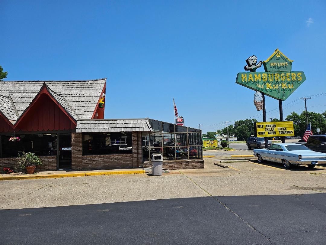 Finishing up our trip to Joplin following the Route 66 Association of Illinois 2024 Motor Tour. Stopped at several iconic locations.
One was the Ku-Ku in Miami, which we finally got to go into to eat. It has been a long ti