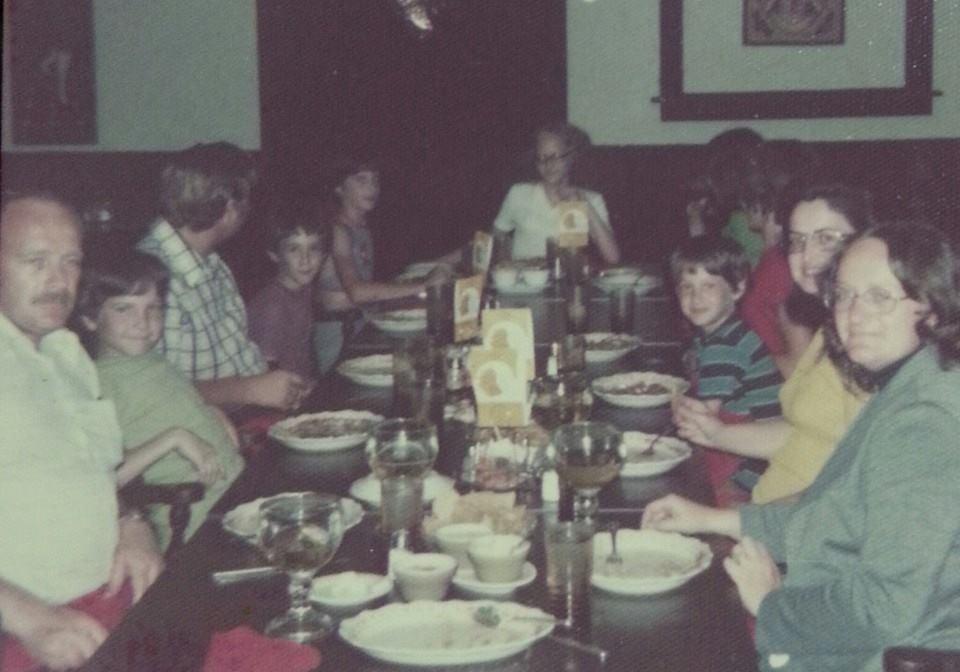 Family 1974 - El Chico