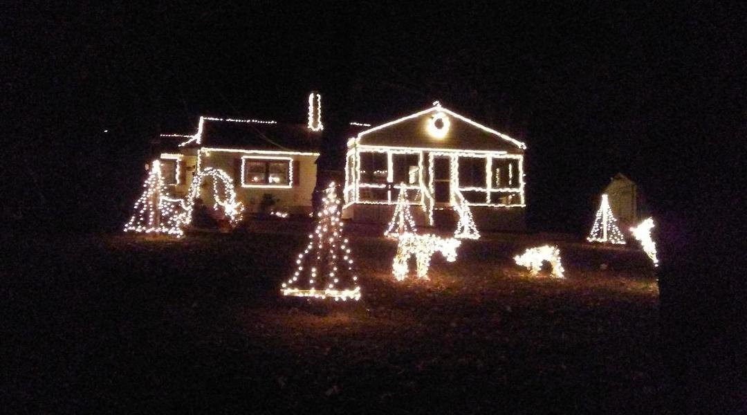 From our house to yours, WISHING ALL OUR FAMILY AND FRIENDS, A VERY MERRY CHRISTMAS AND A HAPPY NEW YEAR, JACK AND BEVERLY.