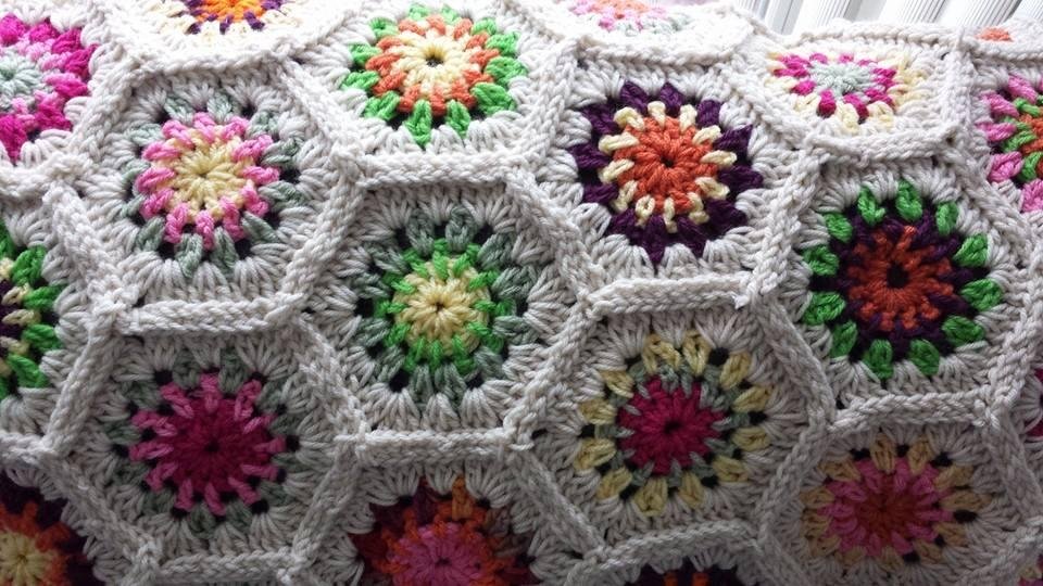 A new project i just started last week. Always wanted to see if i could make something like this...only the third project I'm working on simultaneously...so little time to create :(