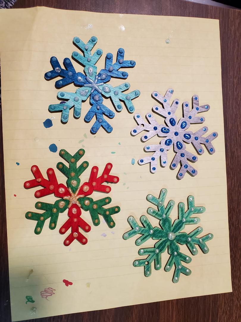 Craft night with a friend! We have more to decorate still but these are the four I decorated. The two on the left will be the tree toppers for my two mini trees.