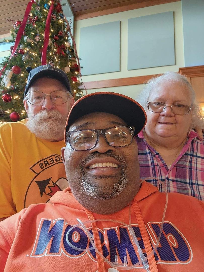Another great surprise visit to see Charles Ray Davis on 12.15.2022. We met alot of new people there that were surprised that our friendship was so strong. almost got lost in his new home, it's like a groundfloor penthous
