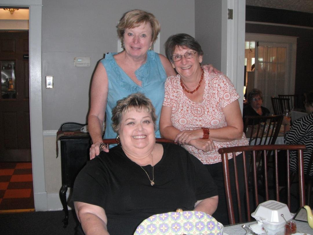 Tea with Friends
Royal Tea ROOM 94: