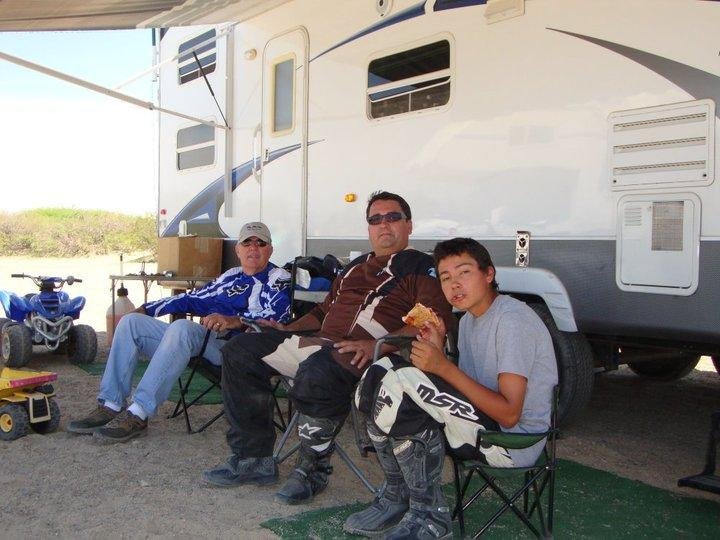 Three generations of desert rats
