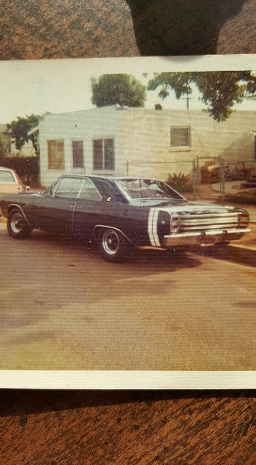 Les Johnson's album, Mobile Uploads