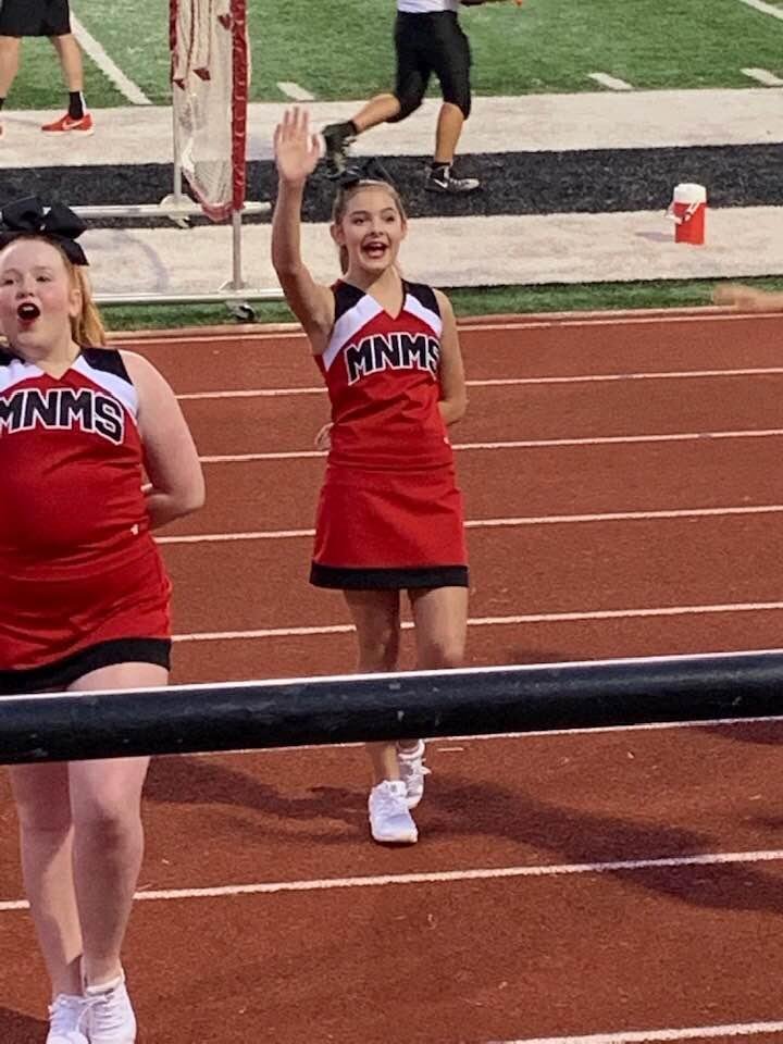 Exciting day for Hadley!! Her first middle school game to cheer. She was great!!🏈⛳️🤸🏾♂️🤸🏼♀️😍
