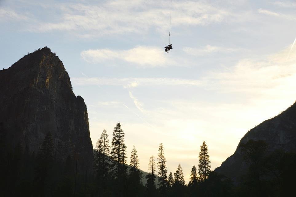 551 was soon in the landing pattern over the ElCap meadow.