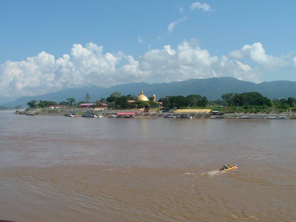 Makong River the super Highway of South East Asia. Laos is seen on the other side
It was about midway here that the gun battle took place. Smugglers lost to Royal Thai Police.