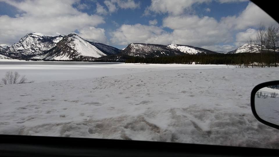 enroute to Yellow stone, snaped this picture toward Grand Teton
