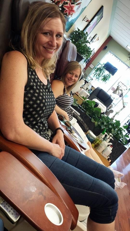 Friday afternoon with Mimi and girls at Nails Now...Carla Jones, Whitney Stearns and Toni Carroll. $5.00 extra specials! Love you Mimi :) !