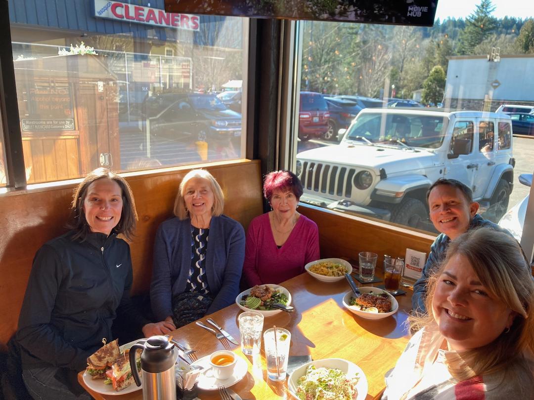 Wonderful lunch with good friends and former co-workers at Sunset Ale House. So great catching up with Cookie Schlocker, Jennifer Jansen Fischer, Joanie Allen and Mike Ogliore.