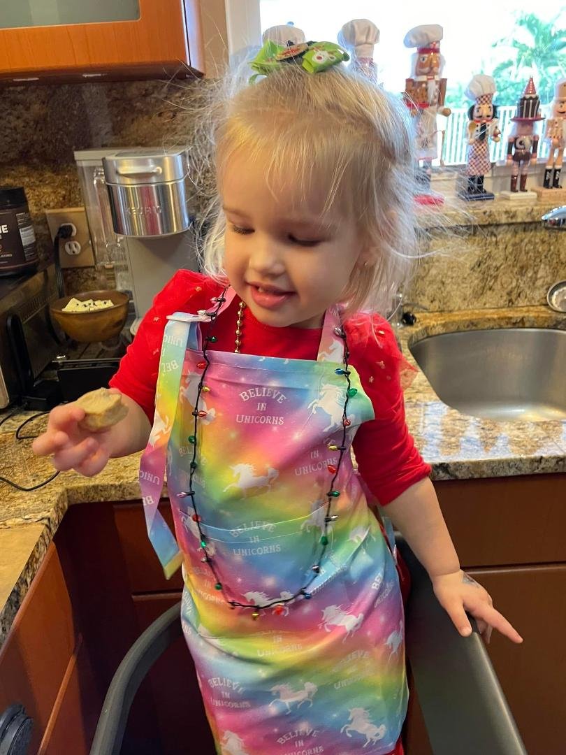 Liv making Christmas cookies 🍪