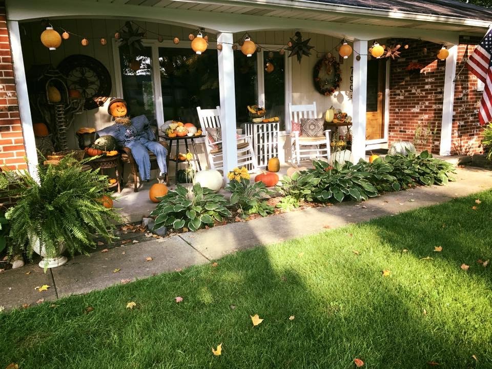 The porch is ready for Fall!