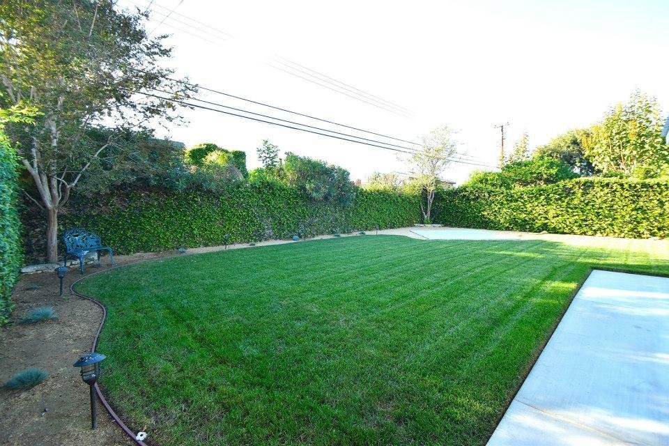 Beautiful Los Alamitos home in the highly coveted area of Rossmoor Highlands. Located in the award winning Los Alamitos school district including Rossmoor elementary, Oak middle and Los Alamitos high school. This home is a