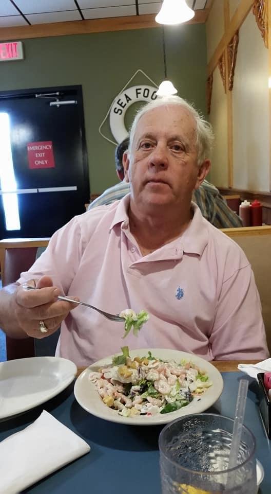 Happy Father's Day to my husband. He is a wonderful husband, father, and Papa (Bopi) to Makaila, Christian, Tristan Elijah, Ashley Edge, and Kenneth Smith Jr. We are enjoying our great seafood at Mayflower. I told Jo Ann th
