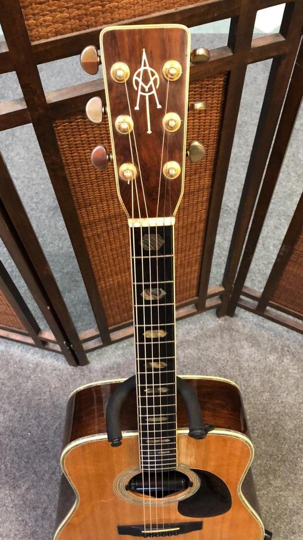 The Music Traders just received a vintage Alvarez Yairi DY-85! Original vintage Alvarez k yairi dy 85 Solid spruce top, mahogany neck and rosewood back and sides; this was Yairi’s top or the line, flagship model, with pear