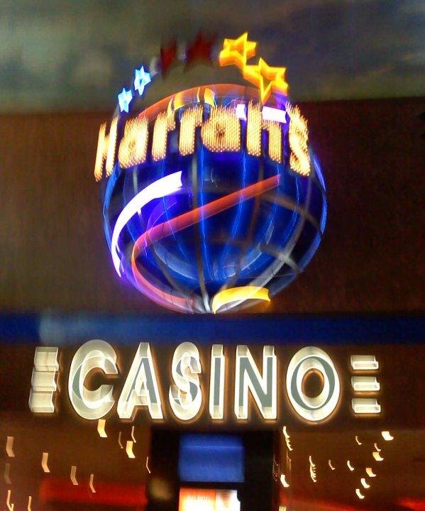 Illinois House-hunting trip!
This house buying thing is painful and exhausting! But we are still enjoying our time together and playing at Harrahs!
