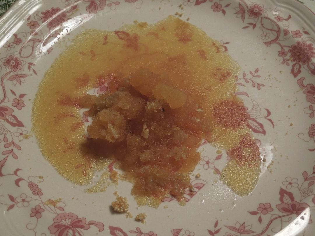This is what we had for dinner yesterday ground glass,comming from the kitchen sink tap,looks and feels like tiny ball berrings.