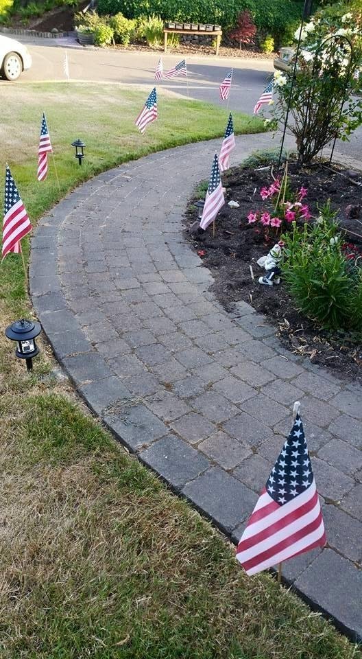 4th of July at the Simmons' House.  USA, USA!!