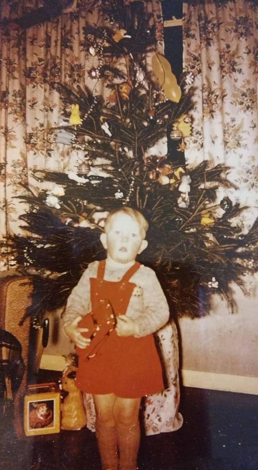 Wonder who this child is. Mum and dad saved and worked hard for my jack in the box and my sooty moneybox. Not even paper on the walls Thanks Meta and Kyle x