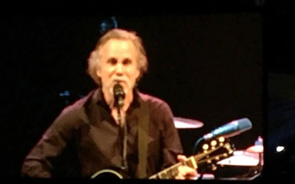 Jackson Browne still sounds just like he did on 1977!