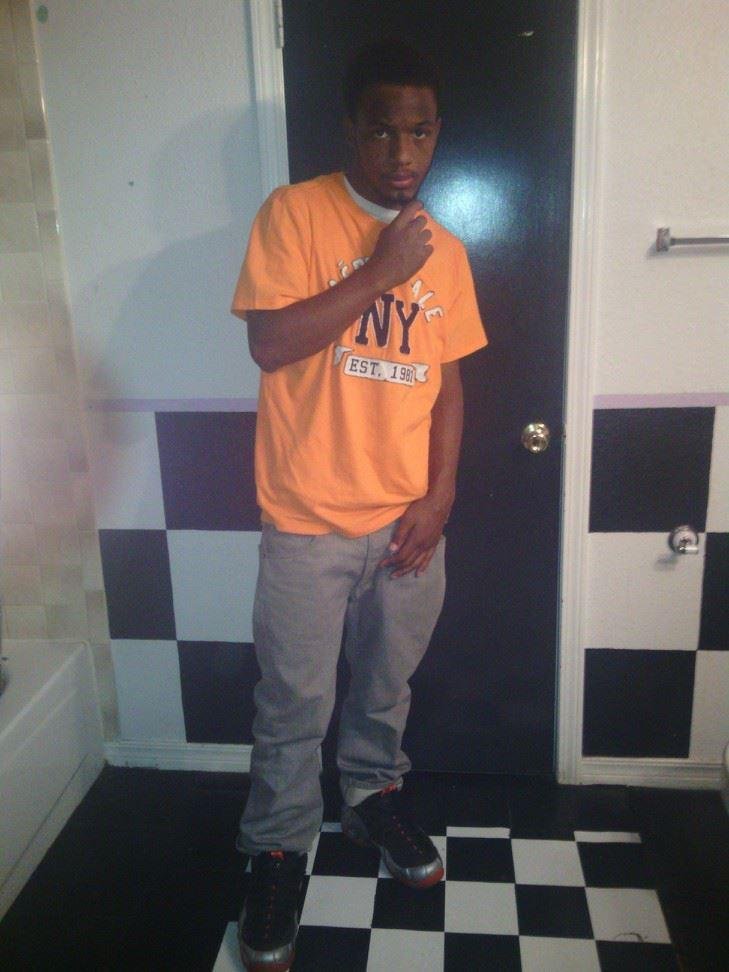 Daviss Thomas' album, Mobile uploads