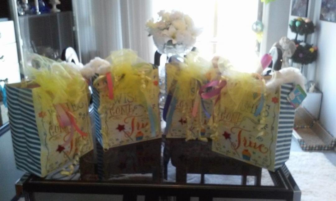 Lil' Easter bags for my 4 wonderful grandchildren. 💝 Kira, Ava, Hunter & Ellie