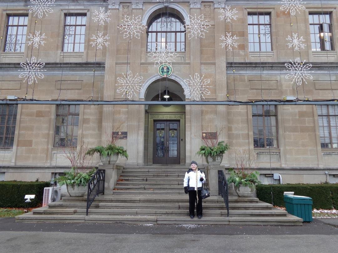 Had to go to Police Department to retrieve Mike's Cell Phone in Niagara Falls, Canada. What a beautiful place in winter and the locals are great!