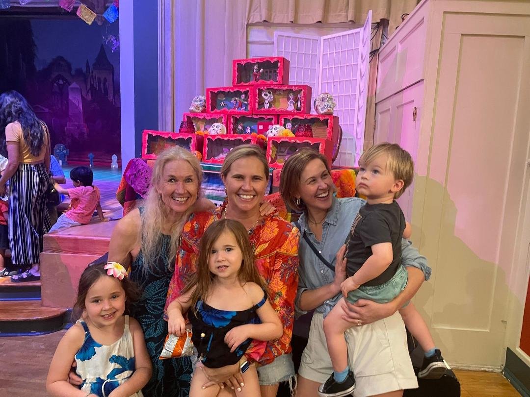 A little late on sending love out to my dear daughters for daughter's day. I feel fortunate to have my girls and their families so close by. We went to a delightful Dia de los Muertos children's play, Paquito y Abuelito. It