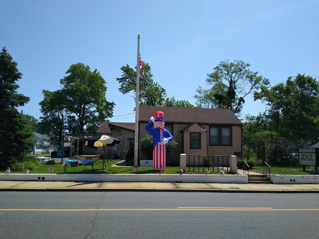 Are you ready??? We are!!!! PARADE DAY!!!! 
Time for honoring those who went to war and never made it back.