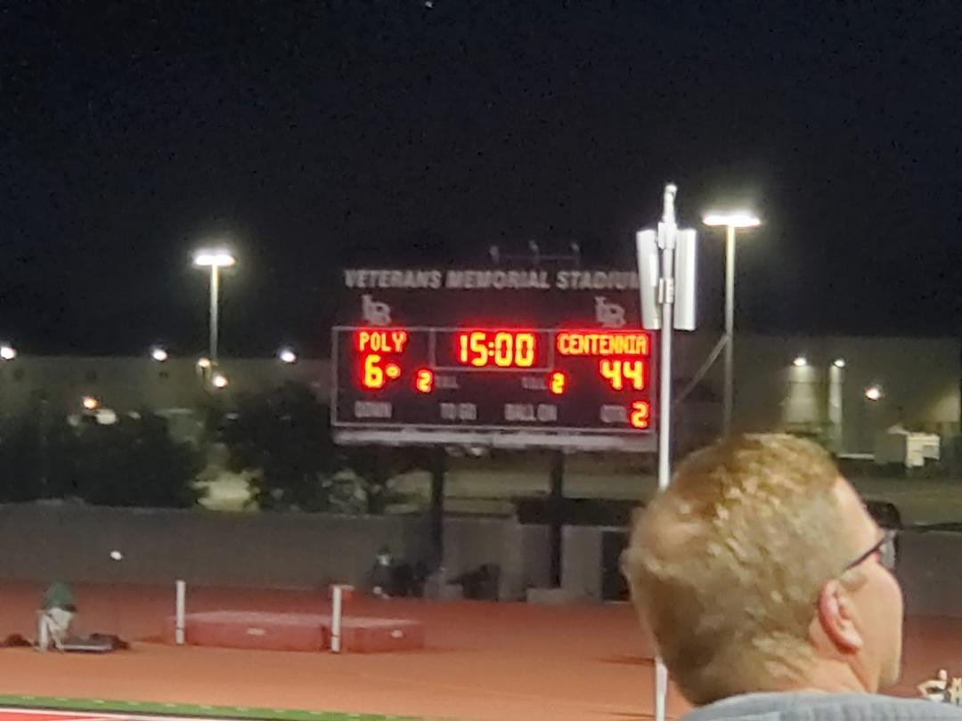 Centinial Corona vs Long Beach Poly..half time,,, looks like a WRAP.....