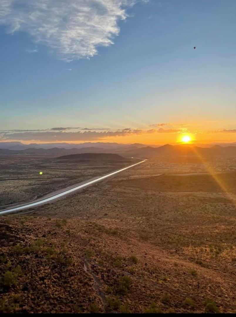 A gorgeous Arizona sunrise in an air balIoon